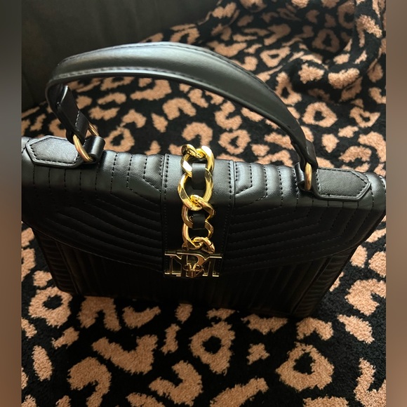 Badgley Mischka - Quilted vegan leather bag - Picture 3 of 6